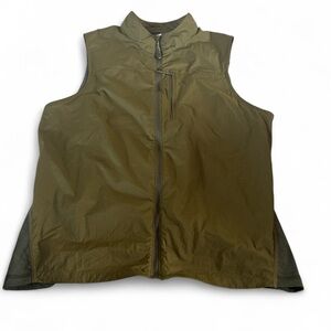 REÍ CO.OP Olive Green Sleeveless Vest/ windbreaker zip up large women /outdoors